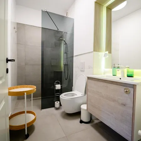 The Spot Apartment *